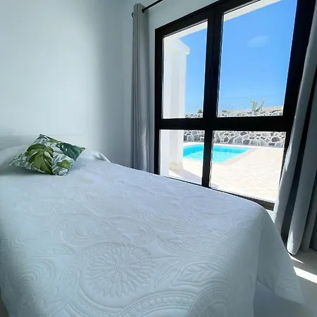 Samara Villa Teguitar