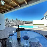 Samara Villa Teguitar